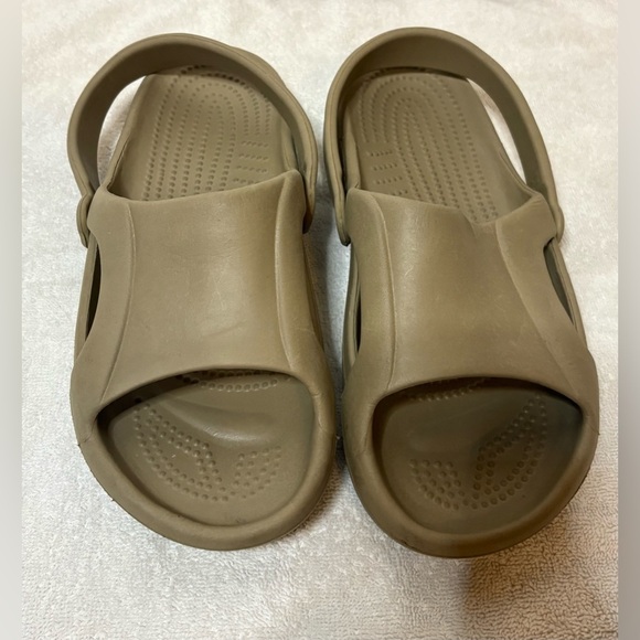 Crocs Men’s Slip On Sandals Beige Size 11 - Picture 2 of 6